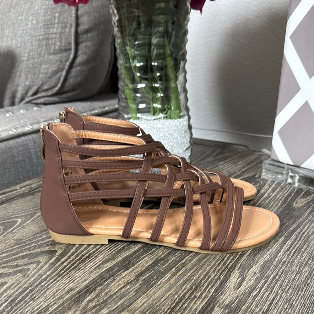 Journee Collection Hanni Gladiator Sandal Wide Size - Picture 6 of 16